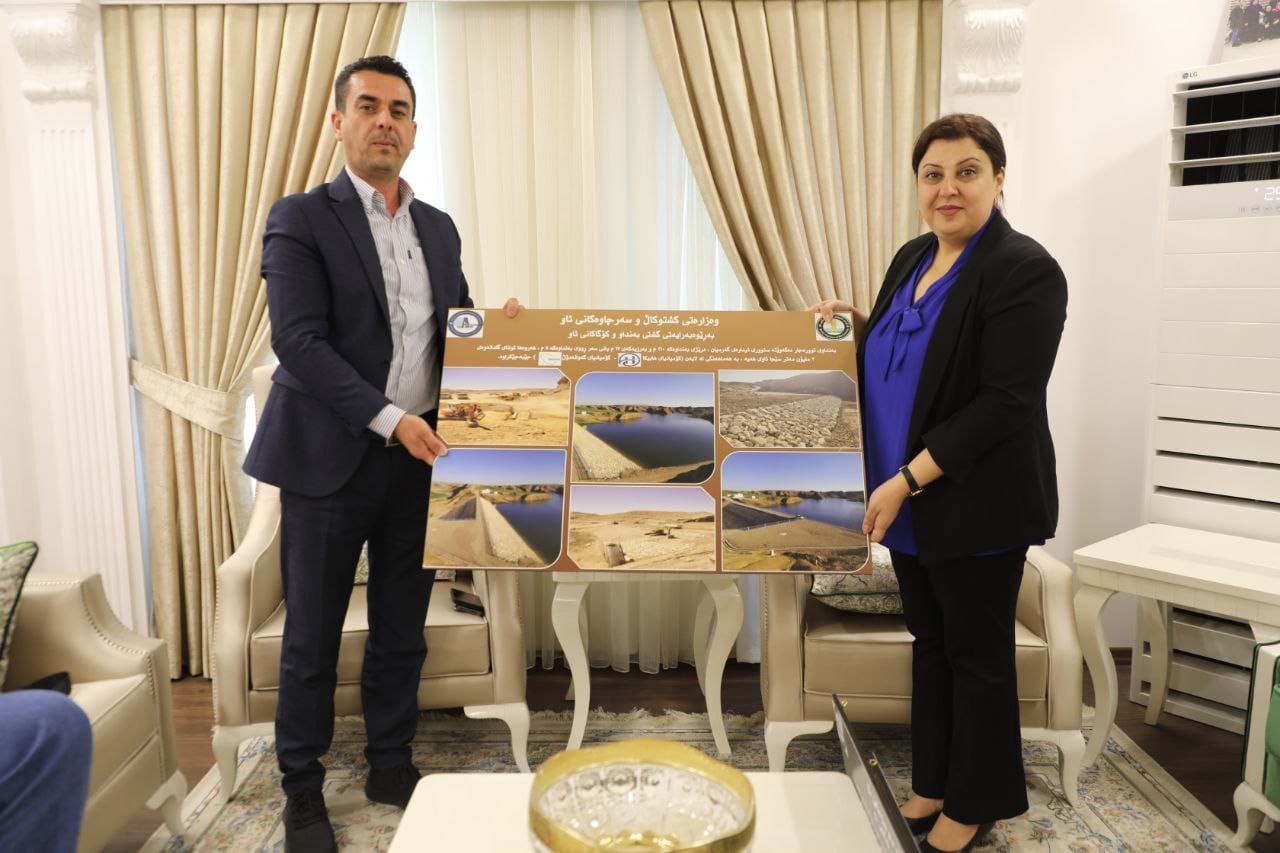 Visiting Minister of Agriculture and water resources